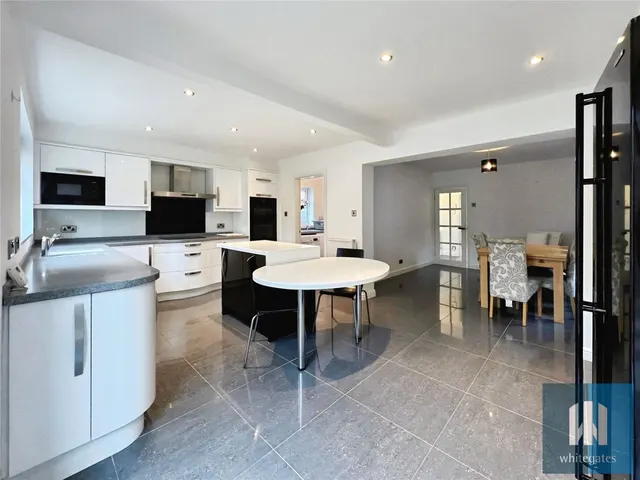 Shill Bank View, Mirfield, WF14, photo 2