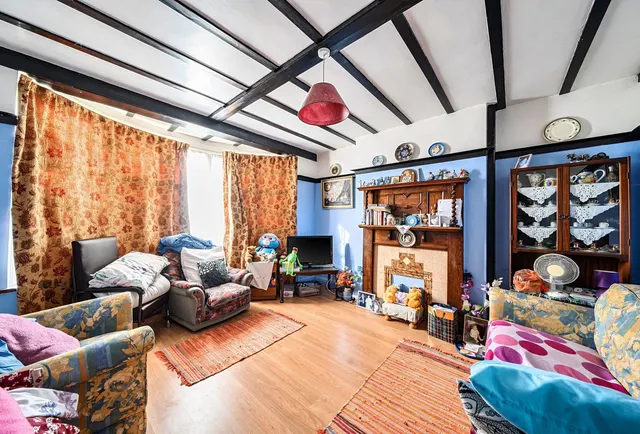 Photo 2 — Courthouse Road, London, N12 7PJ