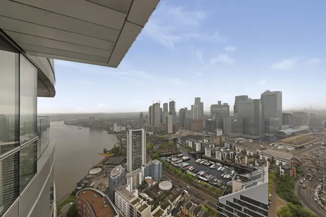 Biscayne Avenue, Canary Wharf, E14, photo 2