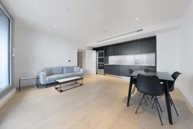 Biscayne Avenue, Canary Wharf, E14, photo 3