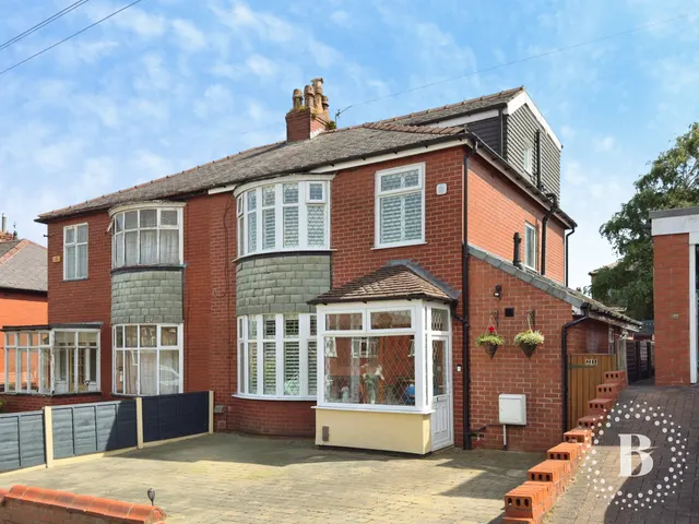 Eastgrove Avenue, Bolton, BL1, photo 1