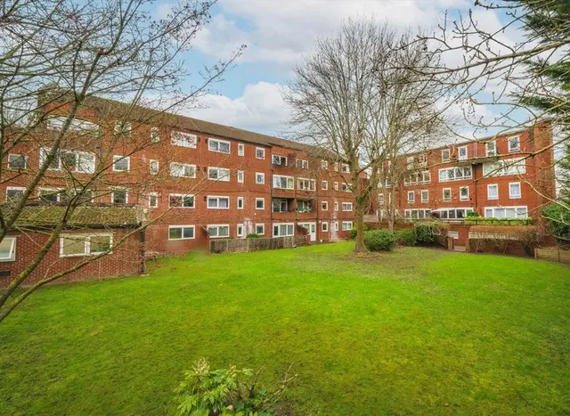 Ollgar Close, Shepherds Bush, W12, photo 1