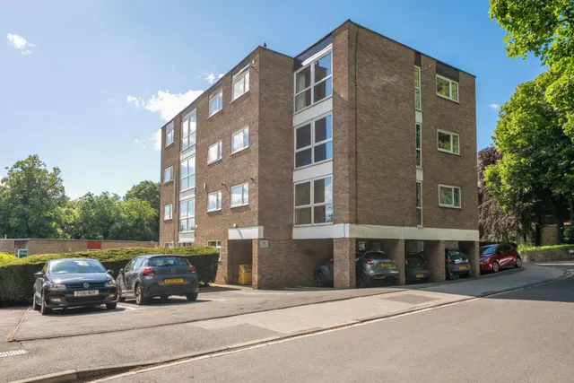 Gledhow Wood Close, Leeds, LS8, photo 2