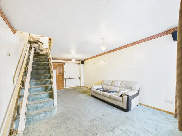 Kenmore Avenue, Kenton, HA3, photo 3