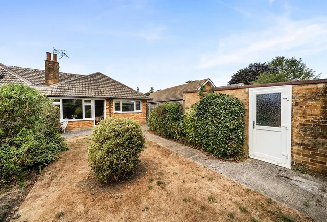 Photo 3 — Orchard Close, Surrey, Horley Row, RH6 8BD