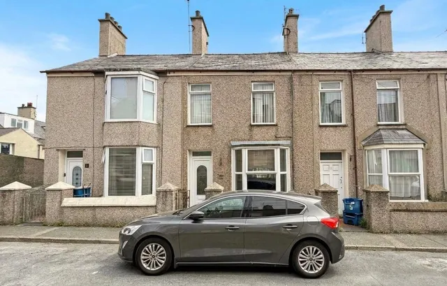 Roland Street, Holyhead, photo 1