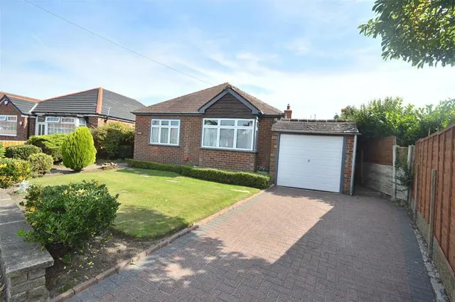 Wincham Road, Sale, photo 1