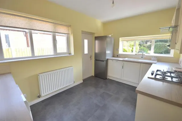 Wincham Road, Sale, photo 3