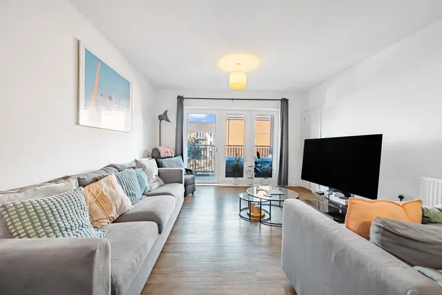 Blackbess Lane, Chertsey, KT16, photo 2