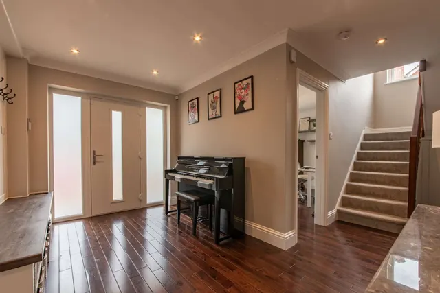 Gorselands, Newbury, RG14, photo 2