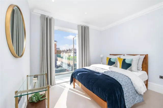 Kings Road, Richmond, TW10, photo 1