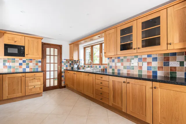 Green Acres Close, Whitchurch, HP22, photo 3