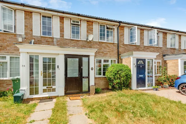 Tanyard Way, HORLEY, photo 1
