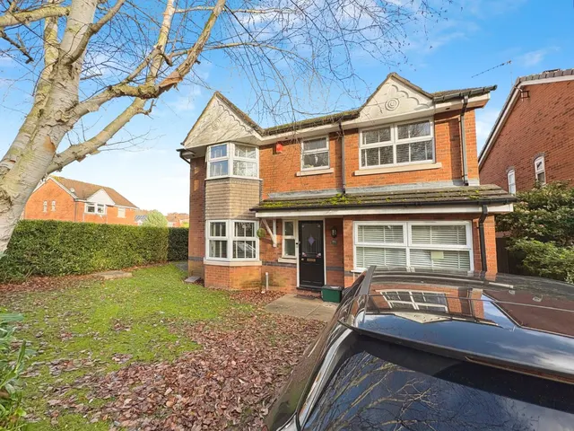 Lidgate Grove, Blurton, ST3, photo 1