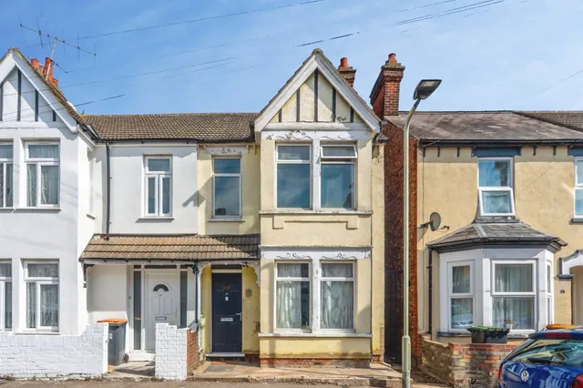 Grosvenor Street, Bedford, MK42, photo 1