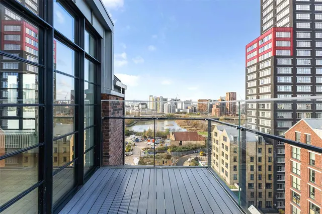 Photo 2 — Goodluck Hope, Orchard Place, London, E14 0JZ