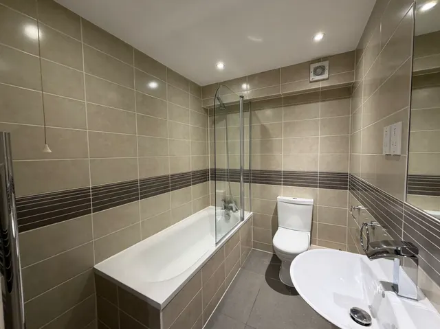 Photo 3 — Valentino Place, Ongar Road