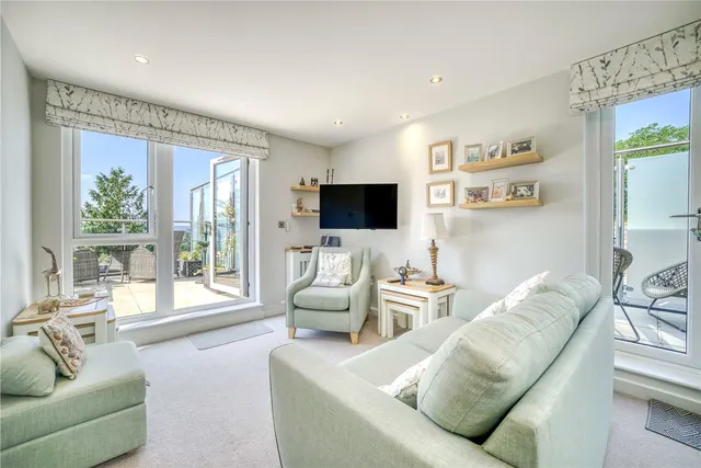 Photo 2 — Delhi Close, Lower Parkstone, Poole, Dorset, BH14