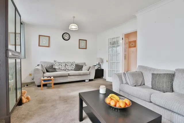 Hatfield Gardens, Littledown, BH7, photo 2