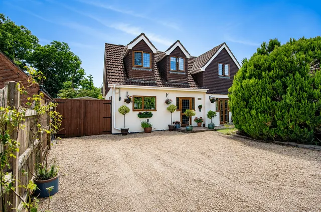 Bulls Copse Lane, Waterlooville, PO8 9RA, photo 1