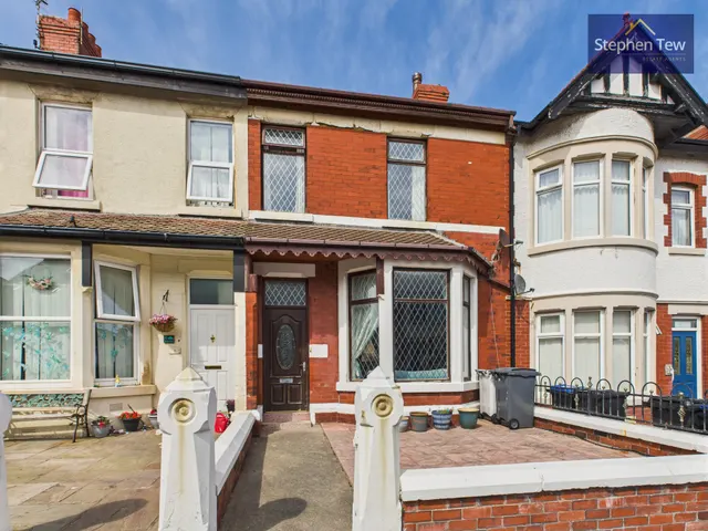 Warley Road, Blackpool, FY1, photo 1