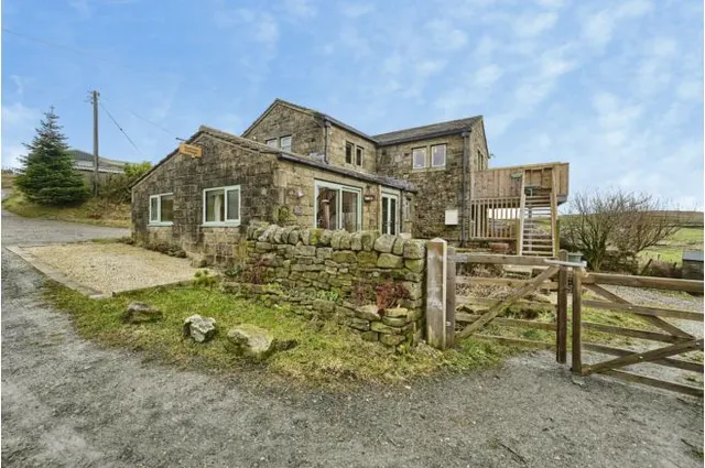 Keelham Lane, Todmorden, OL14, photo 1
