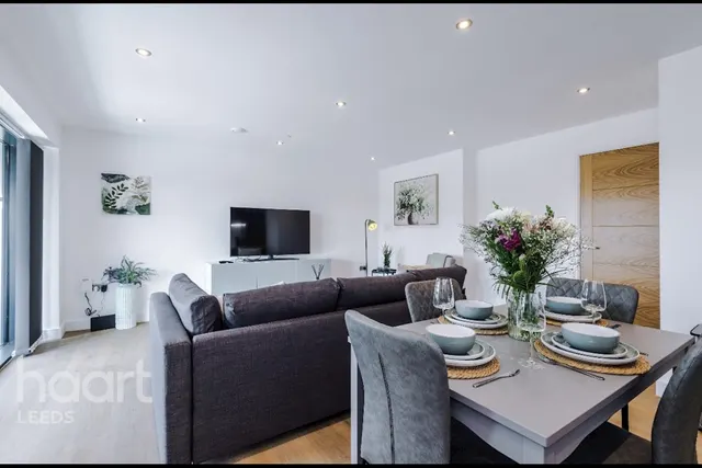 York Road, Leeds, LS9, photo 3
