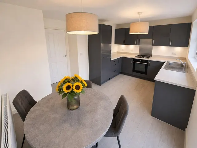 Goscote Lodge Crescent, Walsall, WS3, photo 3