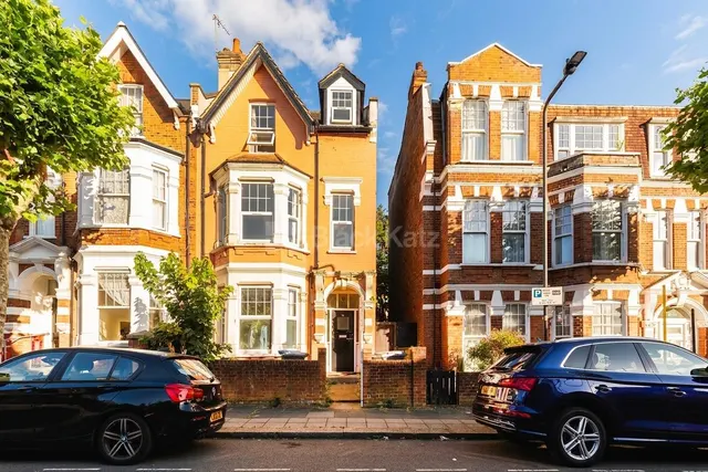 Rutland Park, London, NW2, photo 1