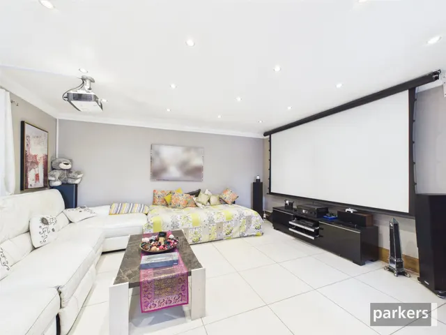 All Hallows Road, Caversham, RG4, photo 3