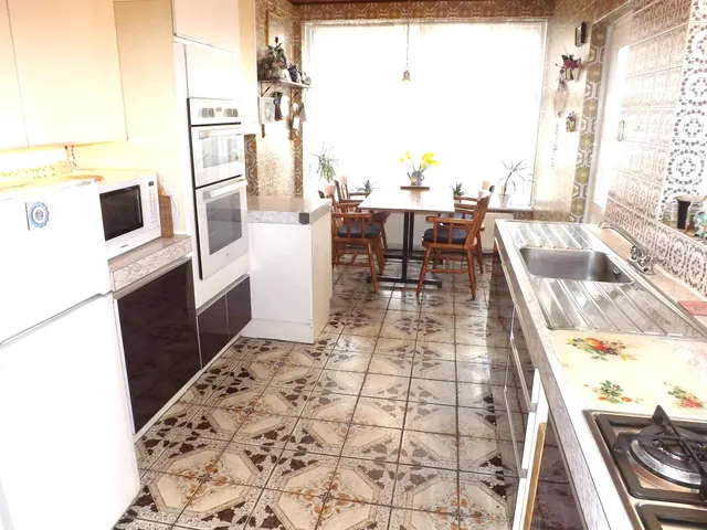 Dorset Drive, Edgware, HA8, photo 2