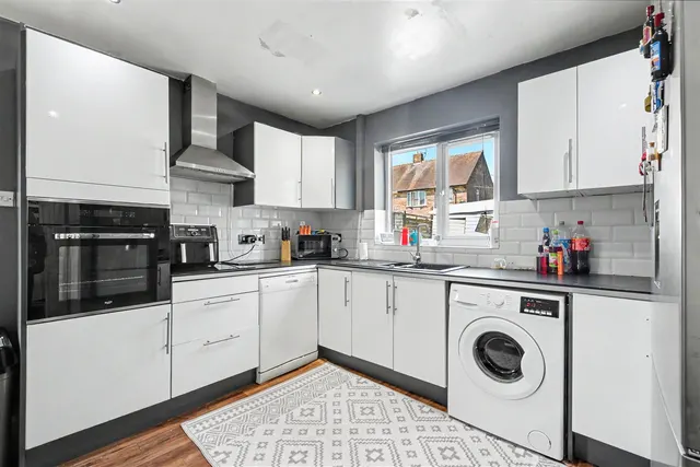 Holly Close, Hucknall, NG15, photo 2