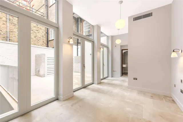 Photo 2 — Dilke Street, London, SW3 4JE