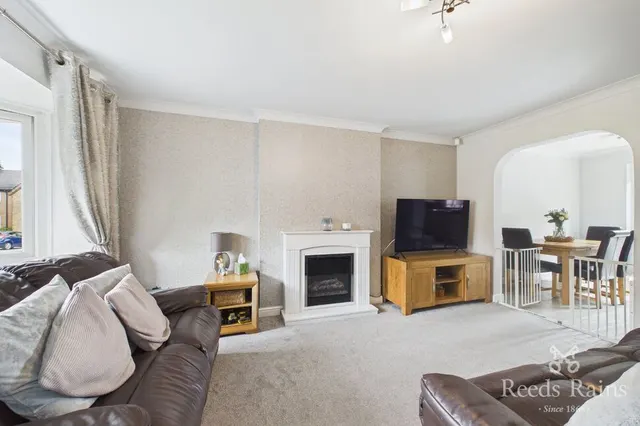 Photo 2 — Rochester Drive, Burnley, BB10