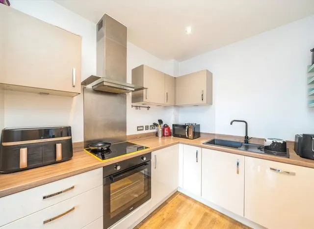 Prince Georges Road, Colliers Wood, SW19, photo 3