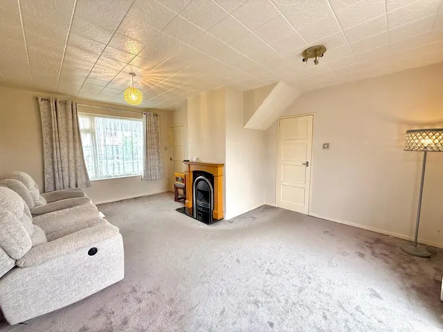 Photo 2 — Walsingham Road, Swindon, Wiltshire, SN3 3AL