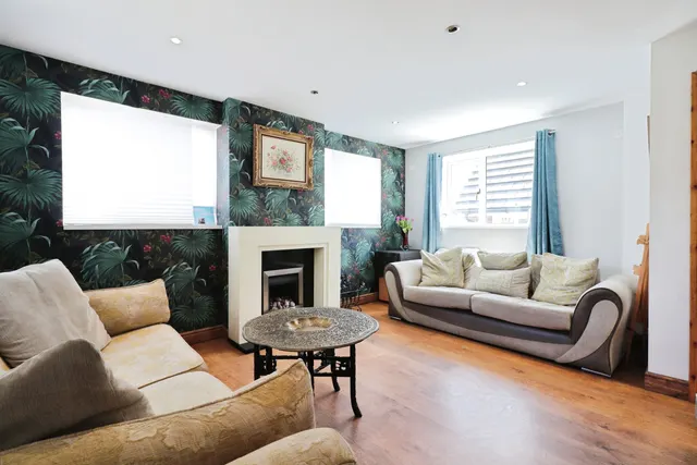 Richards Way, Rotherham, S62, photo 1