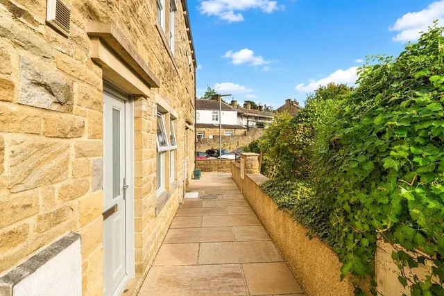Victoria Mews, Earby, BB18, photo 2