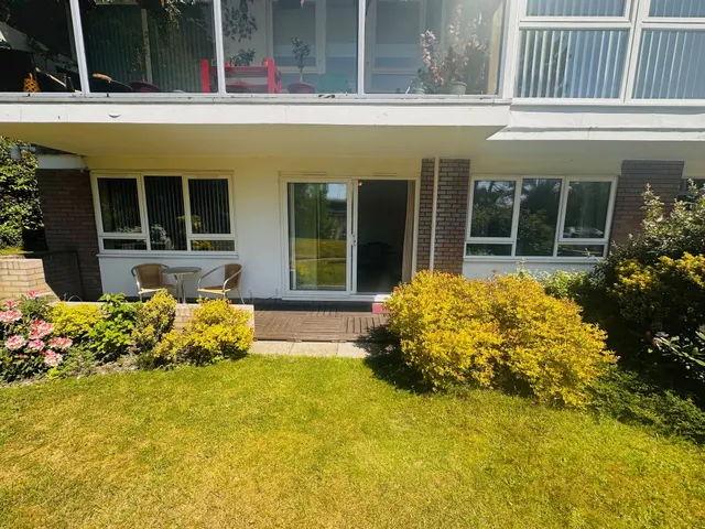 Branksome Wood Road, BH2, photo 2