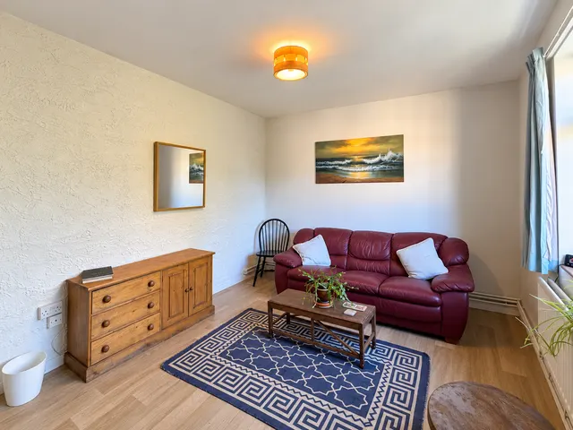 Dounesforth Gardens, London, SW18, photo 3