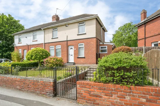 Hamilton Road, Maltby, Rotherham, photo 1