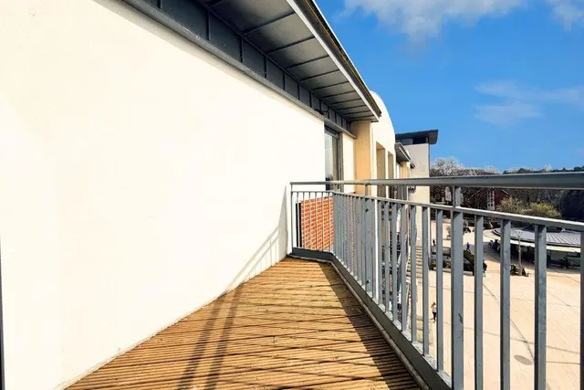 Photo 2 — Lower Tanbridge Way, Horsham, West Sussex RH12 1PS