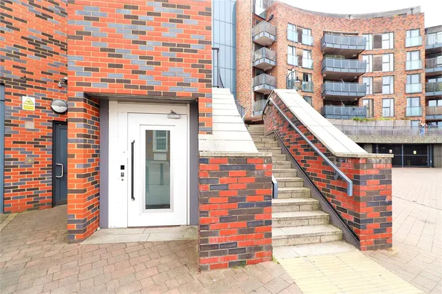 Photo 3 — Townhall Square, Crayford, DA1