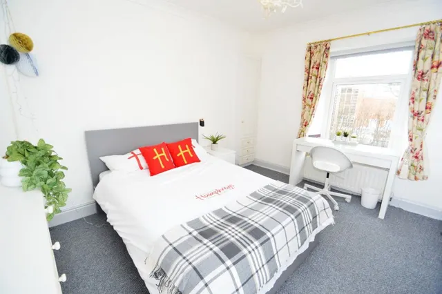 Eden Terrace, DH1, photo 3