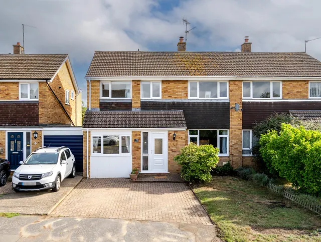 Eastfield Crescent, Yardley Gobion, NN12, photo 1