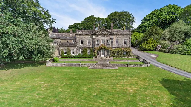 Farfield Hall, Addingham, LS29, photo 2