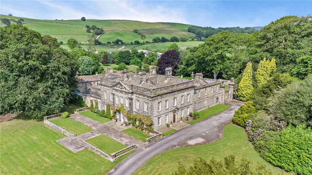 10 bedroom house, Farfield Hall, Addingham, LS29