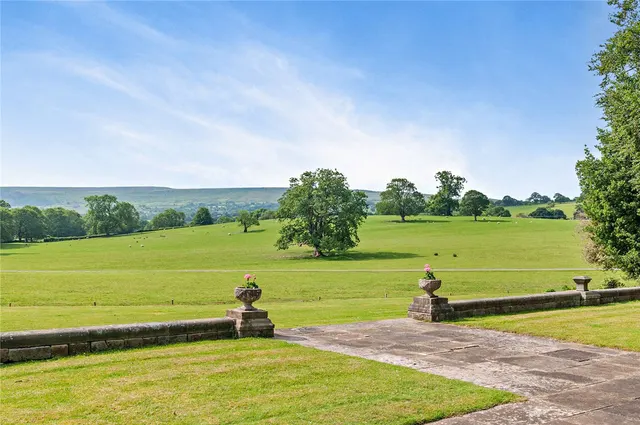 Farfield Hall, Addingham, LS29, photo 3