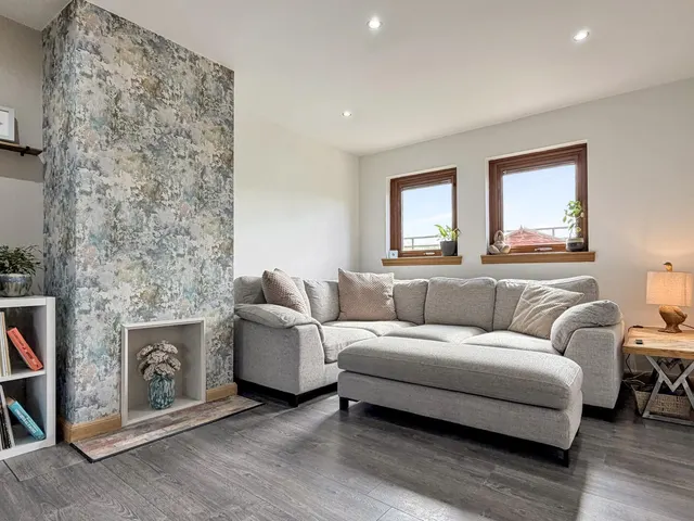 Photo 3 — Hillview Place, Lossiemouth
