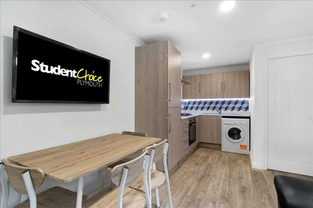 Clifton Place, Plymouth, PL4, photo 1